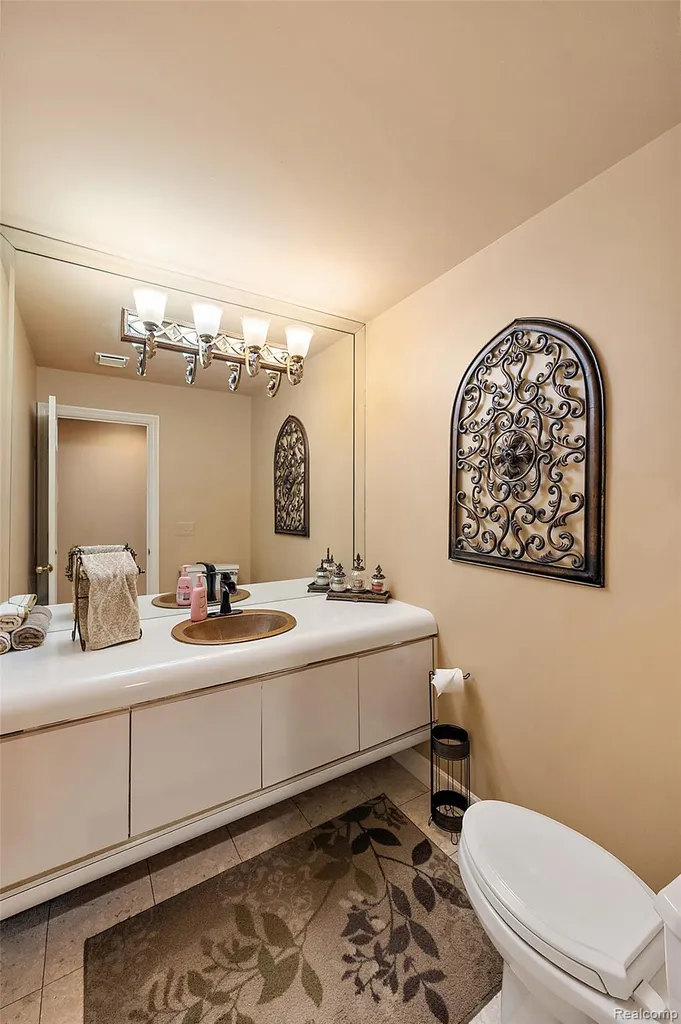 17840 Christine Boulevard N Clinton Charter Township MI 48038
