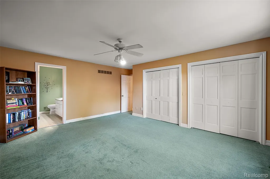 17840 Christine Boulevard N Clinton Charter Township MI 48038