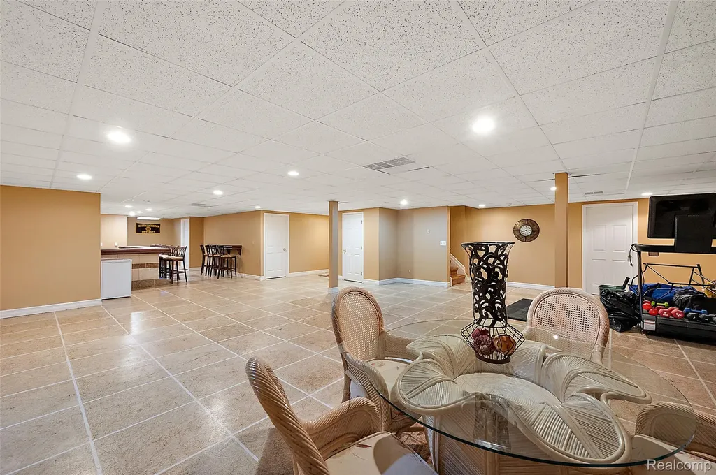 17840 Christine Boulevard N Clinton Charter Township MI 48038