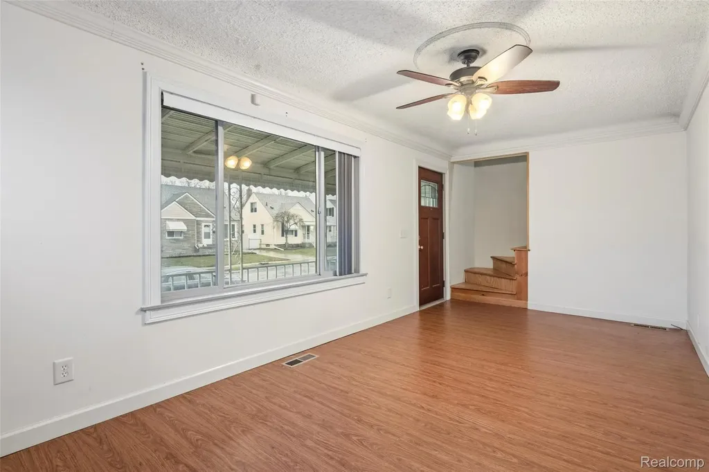 1925 Anne Avenue Lincoln Park City MI 48146