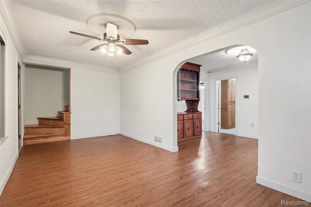 1925 Anne Avenue Lincoln Park City MI 48146