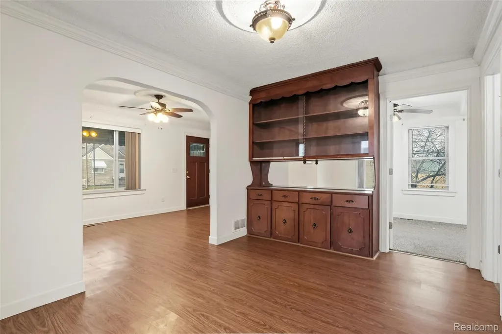 1925 Anne Avenue Lincoln Park City MI 48146