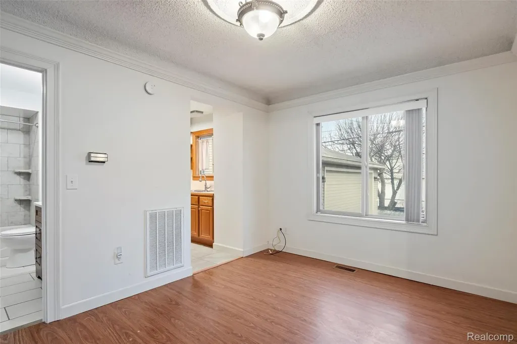 1925 Anne Avenue Lincoln Park City MI 48146