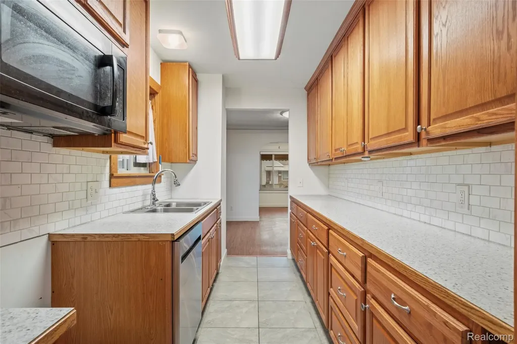 1925 Anne Avenue Lincoln Park City MI 48146
