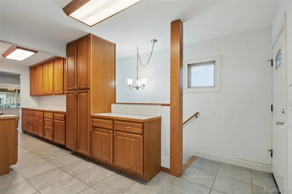 1925 Anne Avenue Lincoln Park City MI 48146