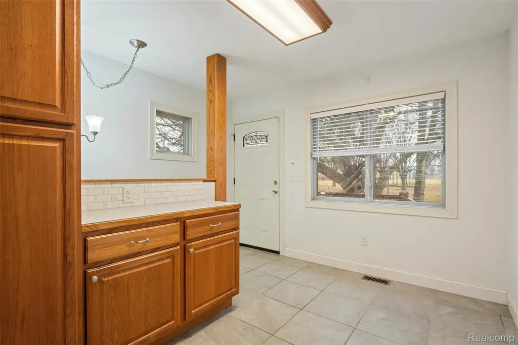 1925 Anne Avenue Lincoln Park City MI 48146
