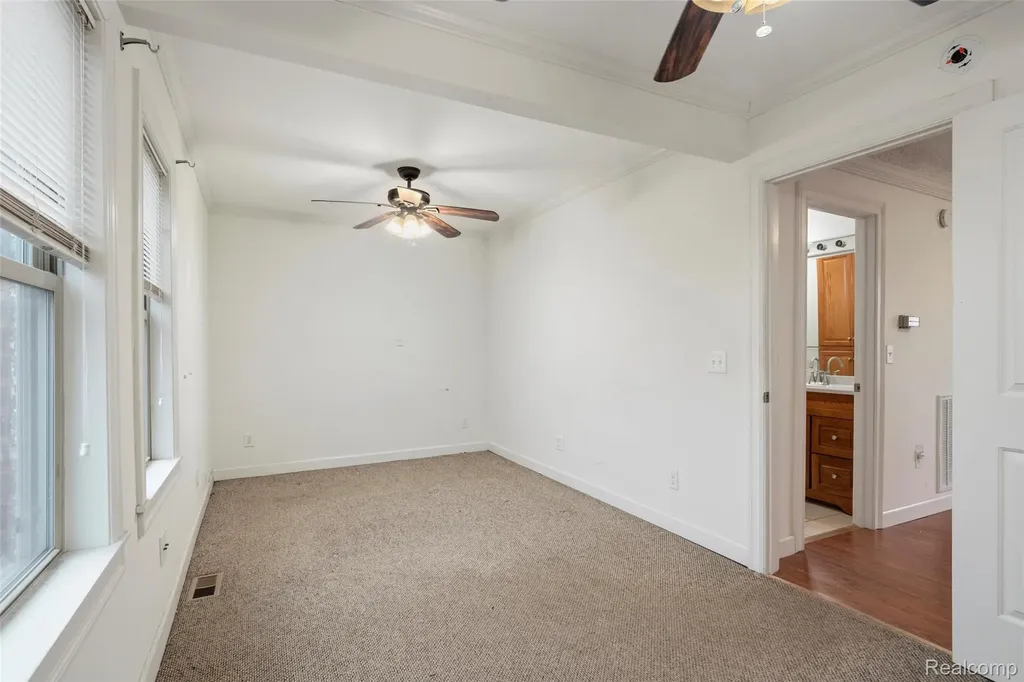 1925 Anne Avenue Lincoln Park City MI 48146