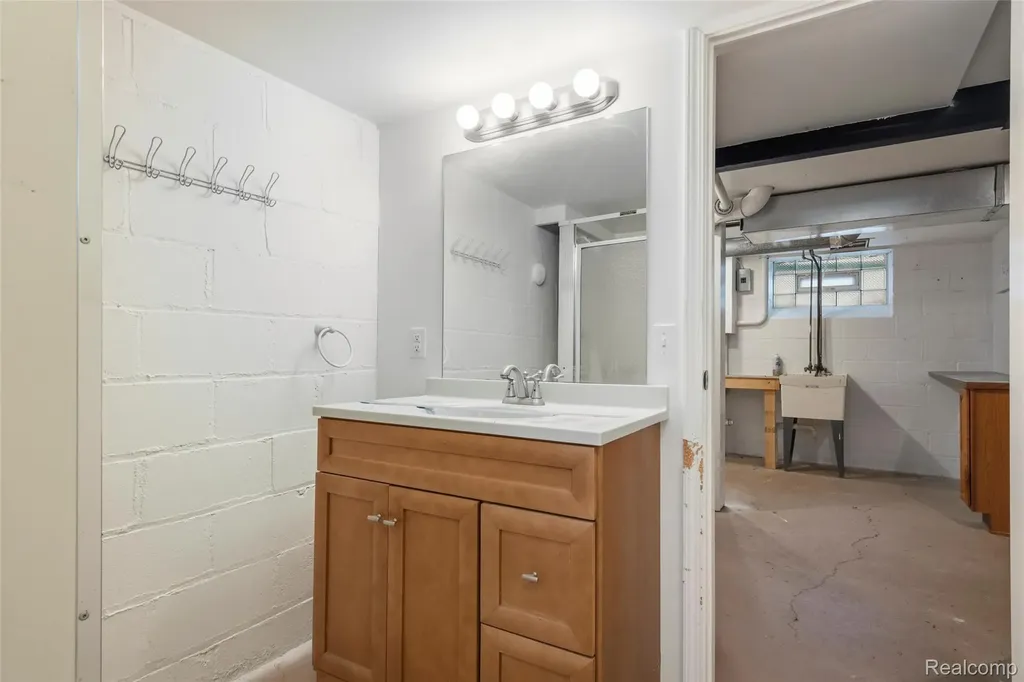 1925 Anne Avenue Lincoln Park City MI 48146