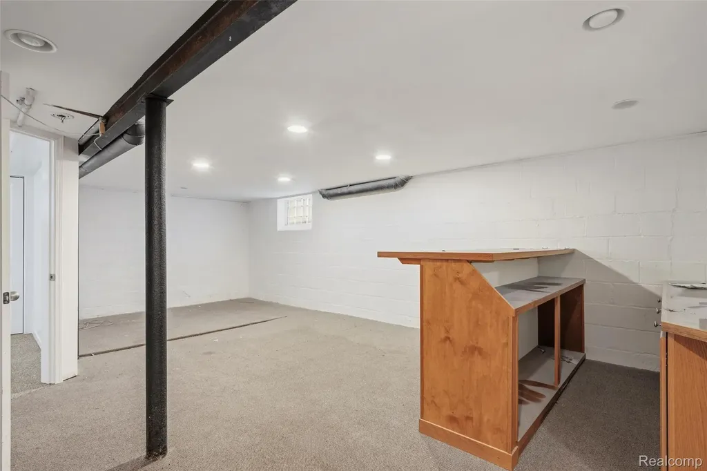 1925 Anne Avenue Lincoln Park City MI 48146