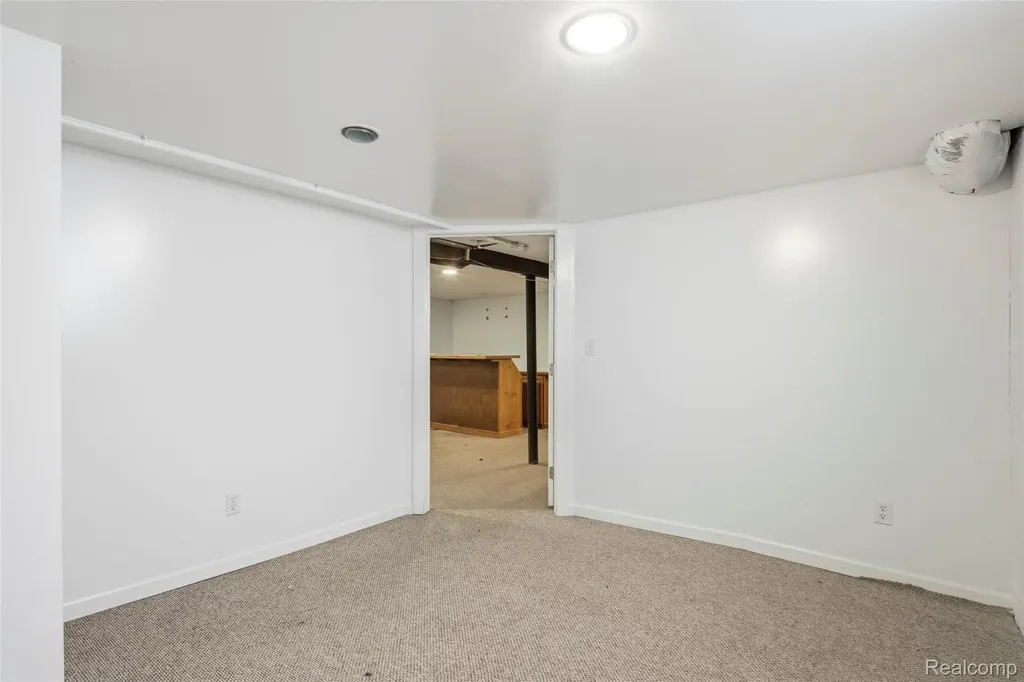 1925 Anne Avenue Lincoln Park City MI 48146