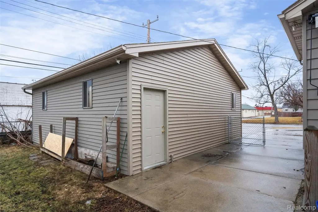 1925 Anne Avenue Lincoln Park City MI 48146