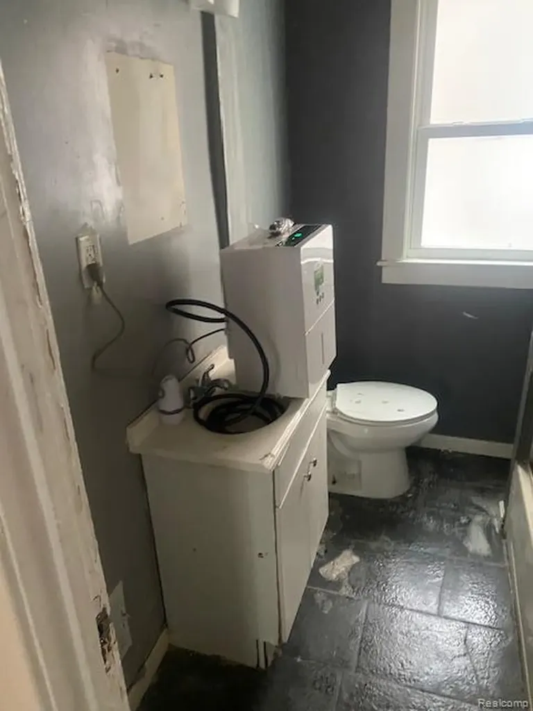 4703 Drexel Street Detroit City MI 48215