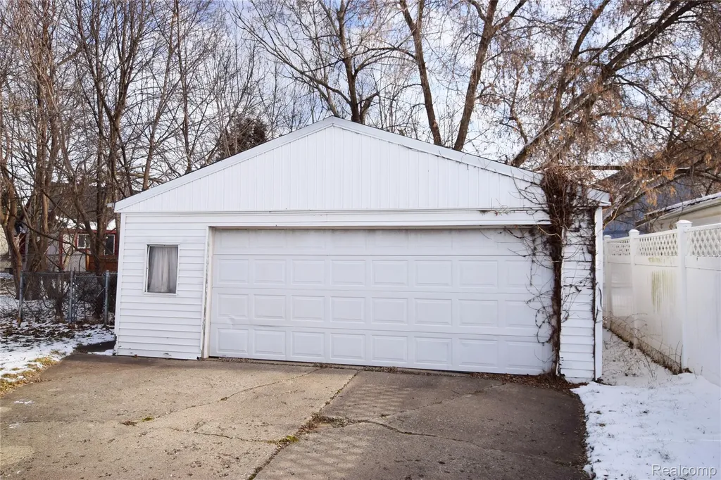 1701 Park Street Flint City MI 48503
