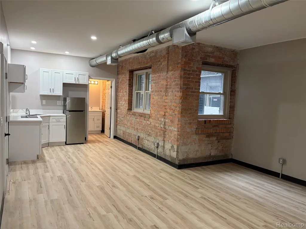 30 E Philadelphia Street Detroit City MI 48202
