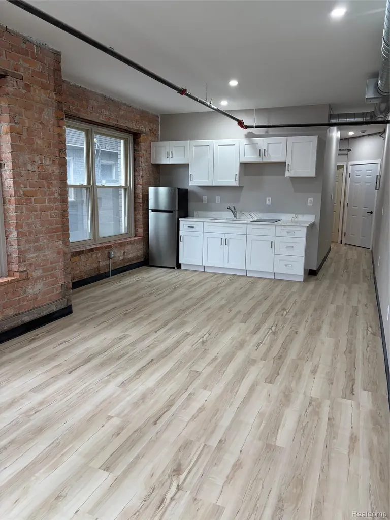 30 E Philadelphia Street Detroit City MI 48202