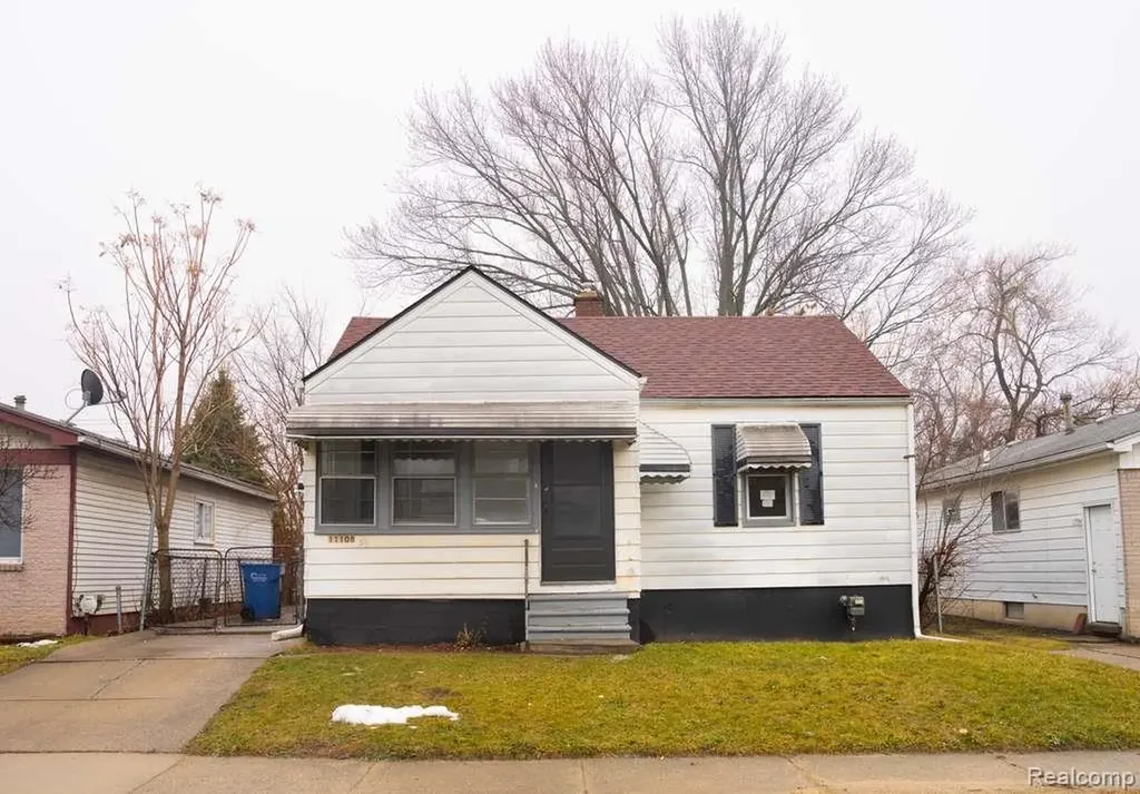 11108 Maxwell Avenue Warren City MI 48089