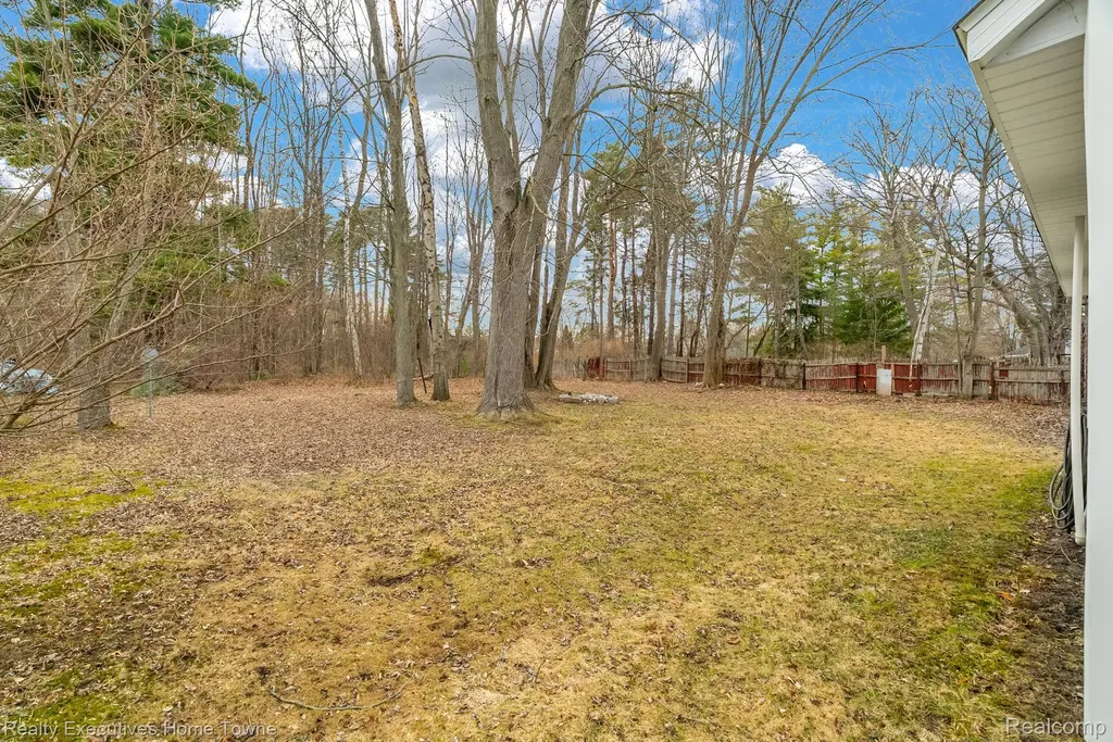 3981 Pine Grove Avenue Fort Gratiot Charter Township MI 48059