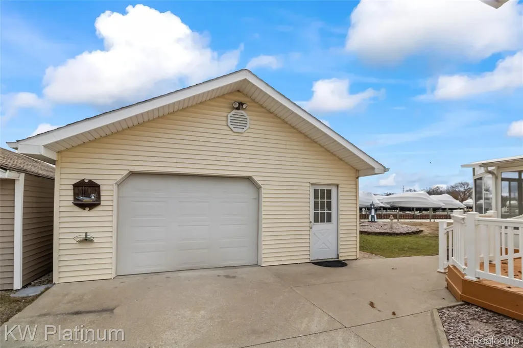 7811 Alexandria Drive Ira Township MI 48023