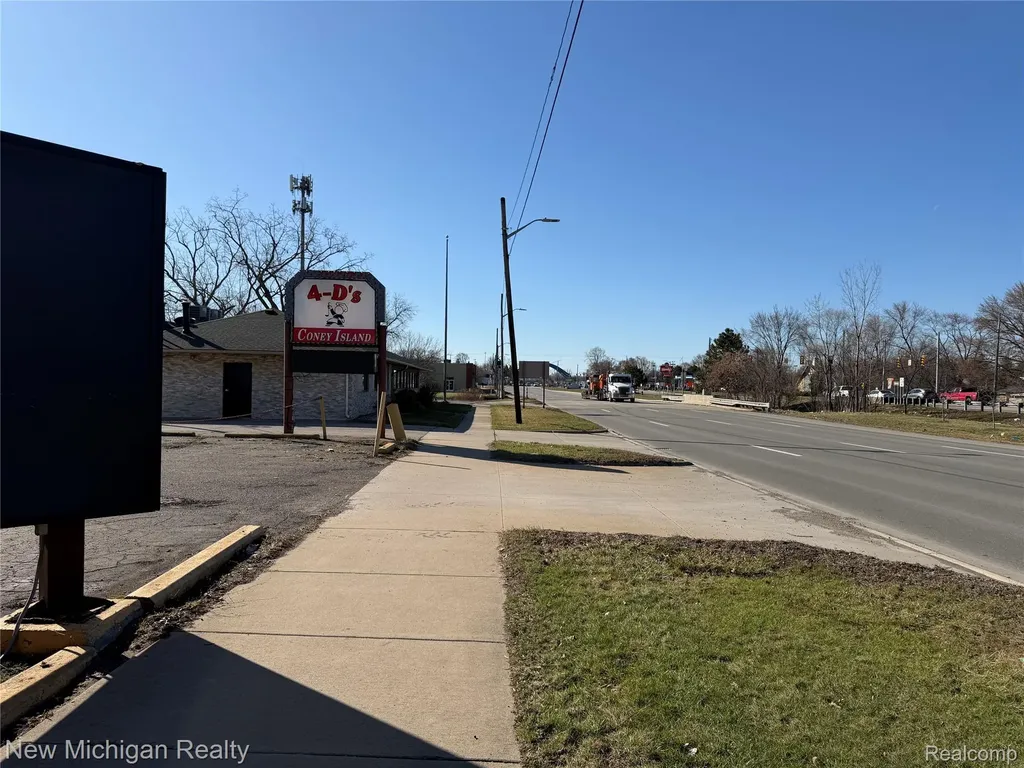 5347 Telegraph Dearborn Heights City MI 48125