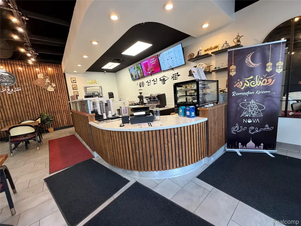 29210 Ford Road Garden City City MI 48135