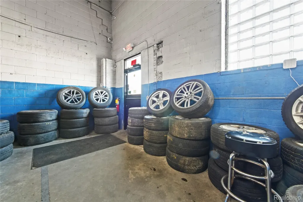 20500 Mound Road Detroit City MI 48234