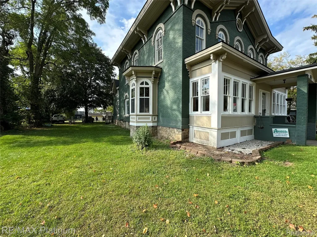 310 E Main Street Vernon Village MI 48476