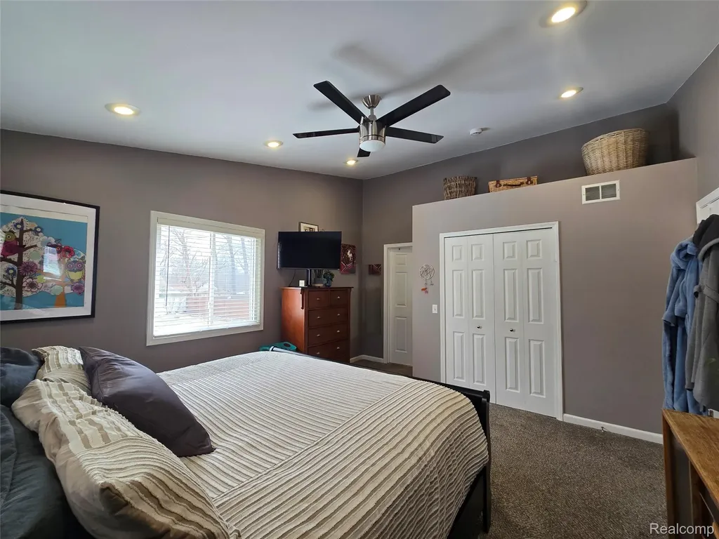 2909 Central Boulevard Highland Charter Township MI 48380