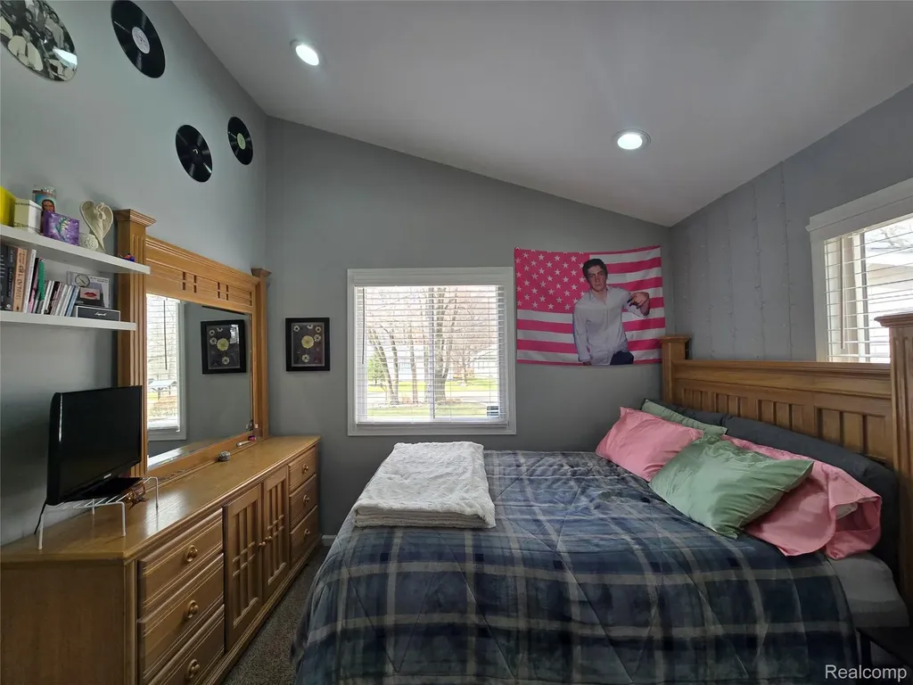 2909 Central Boulevard Highland Charter Township MI 48380