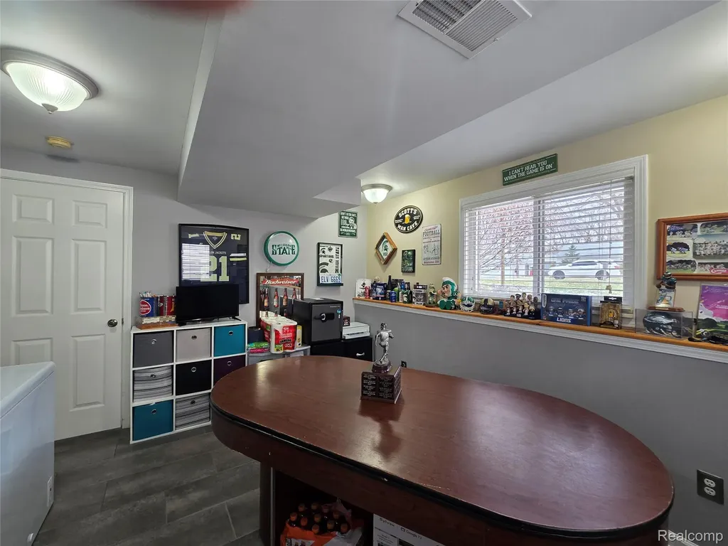 2909 Central Boulevard Highland Charter Township MI 48380