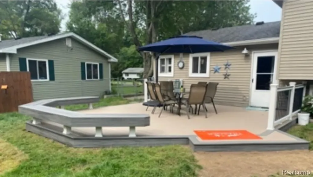 2909 Central Boulevard Highland Charter Township MI 48380