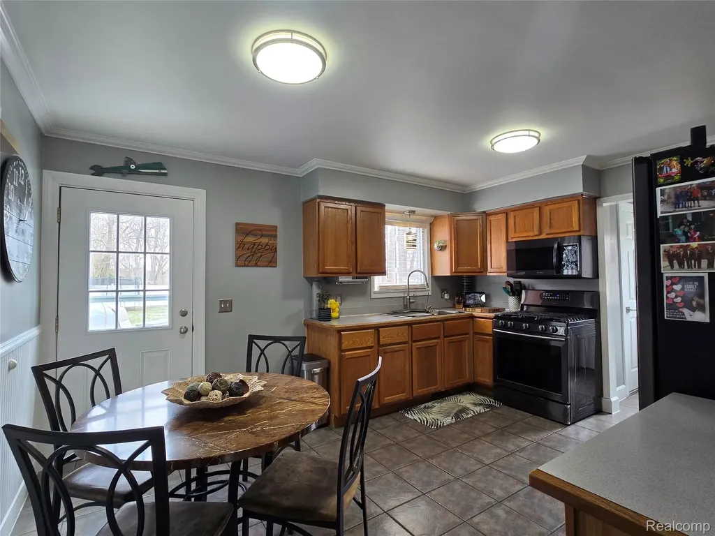 2909 Central Boulevard Highland Charter Township MI 48380