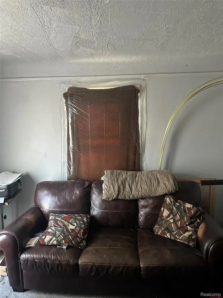 15886 E State Fair Street Detroit City MI 48205