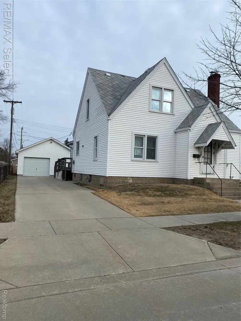 51 Runnels Street Port Huron City MI 48060