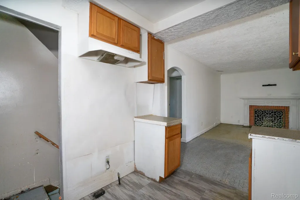 10785 E Outer Drive Detroit City MI 48224