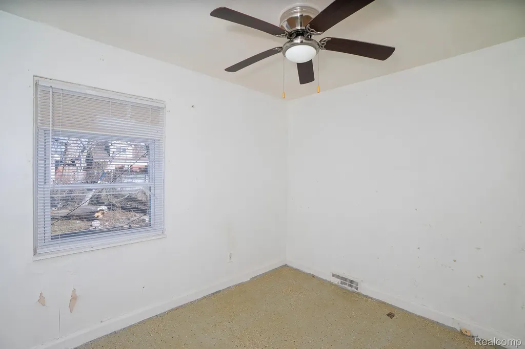 10785 E Outer Drive Detroit City MI 48224