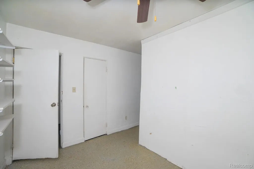 10785 E Outer Drive Detroit City MI 48224
