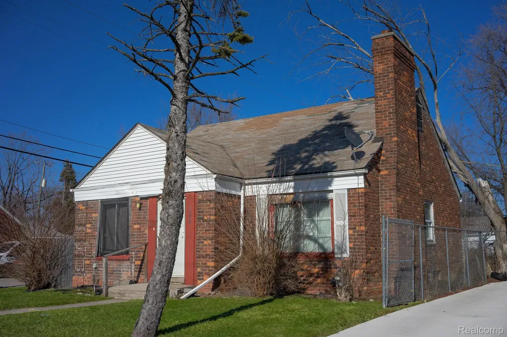 10785 E Outer Drive Detroit City MI 48224