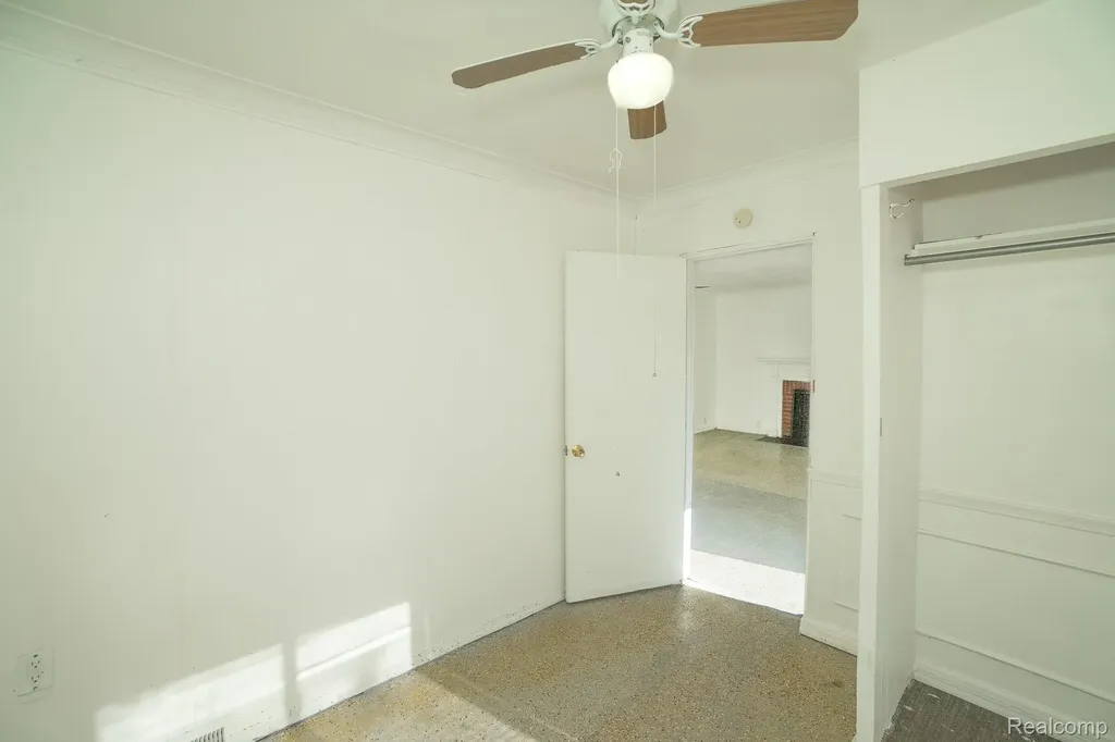 10785 E Outer Drive Detroit City MI 48224