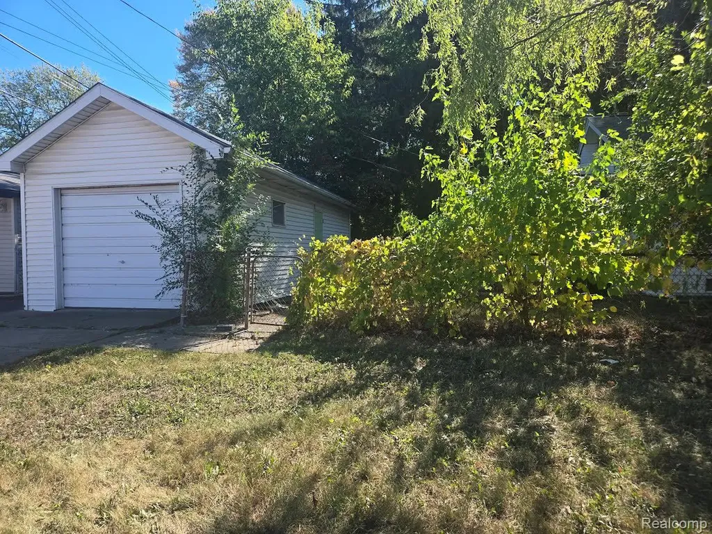 3370 Harris Street Ferndale City MI 48220