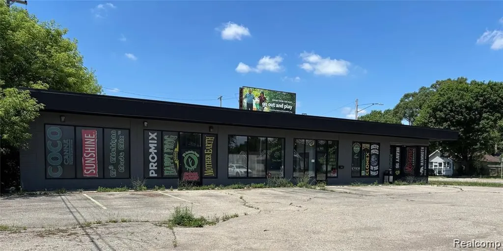 3430 Davison Road Flint City MI 48506
