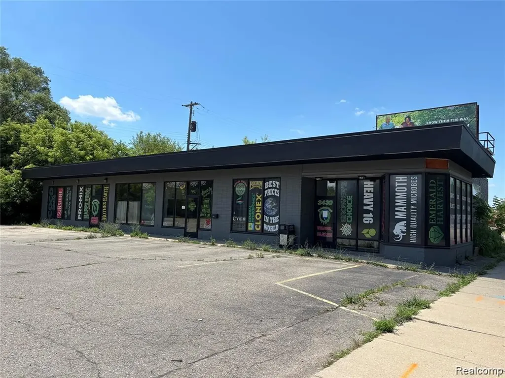 3430 Davison Road Flint City MI 48506
