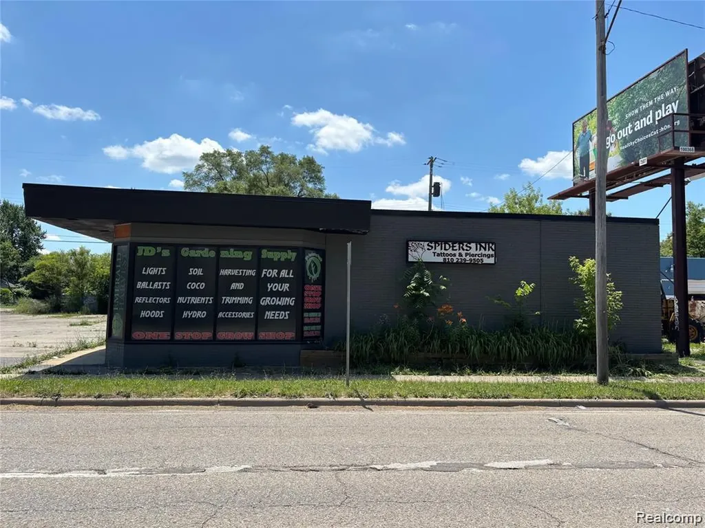3430 Davison Road Flint City MI 48506