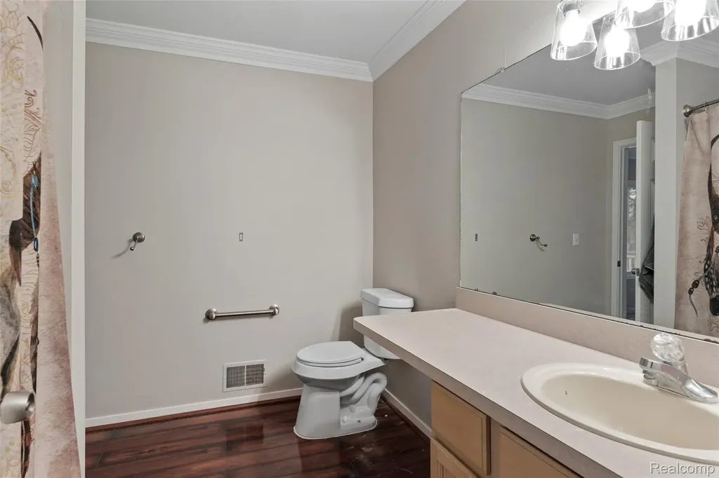 8732 Elizabeth Lake Road White Lake Charter Township MI 48386