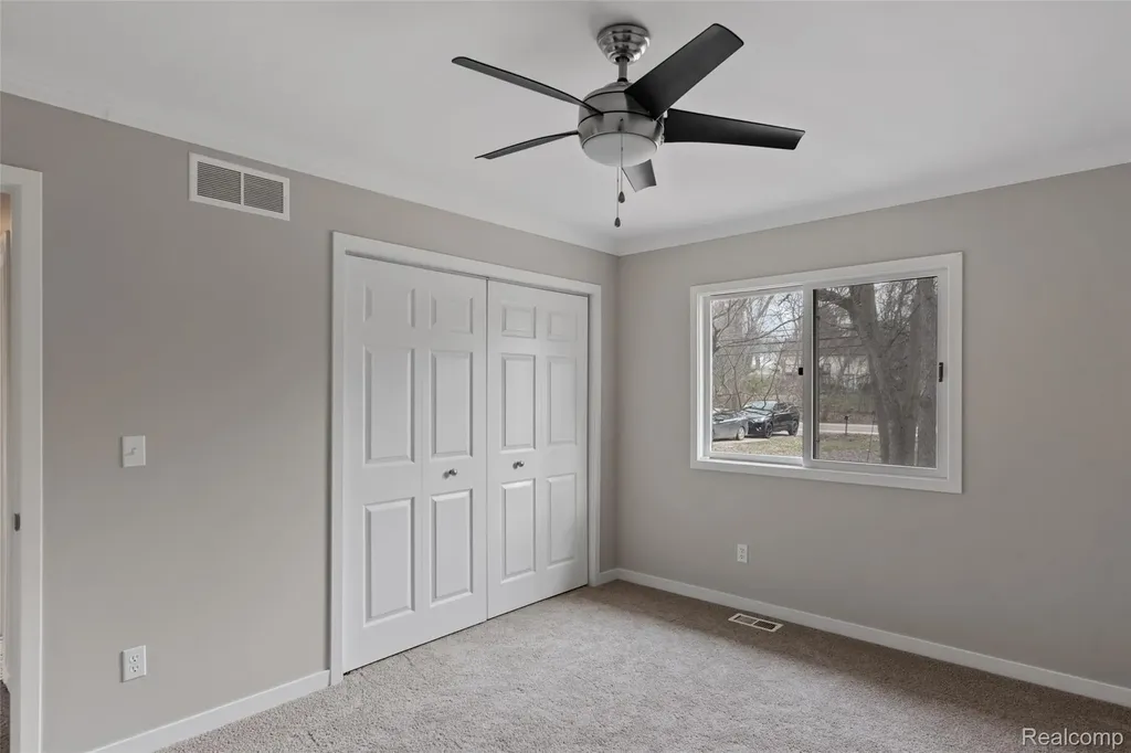 8732 Elizabeth Lake Road White Lake Charter Township MI 48386