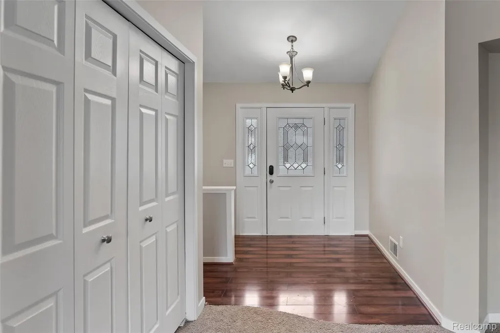 8732 Elizabeth Lake Road White Lake Charter Township MI 48386