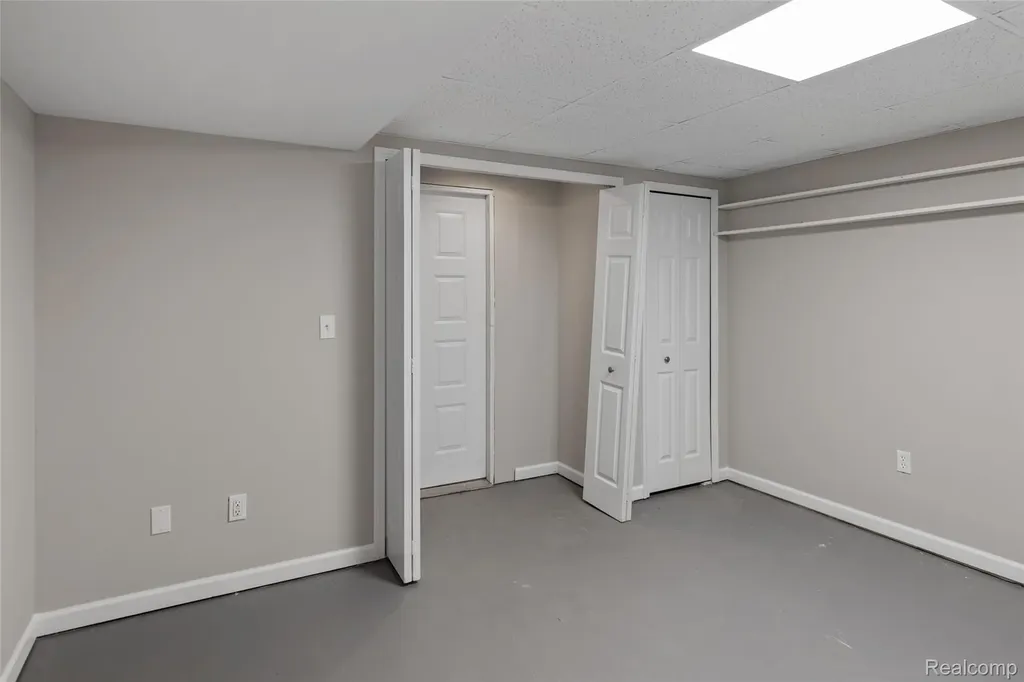 8732 Elizabeth Lake Road White Lake Charter Township MI 48386