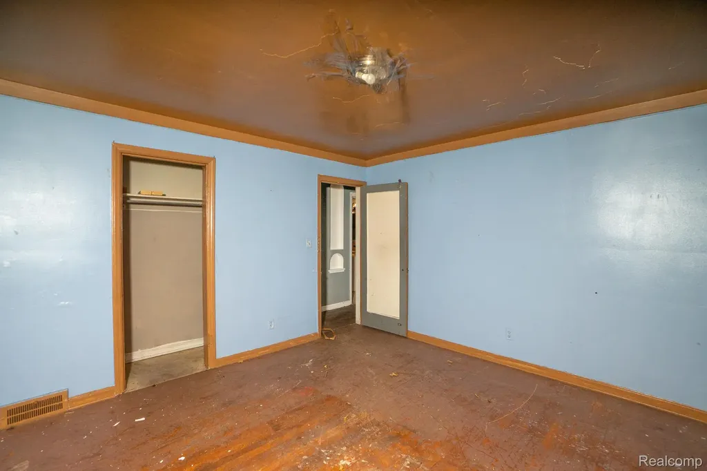 18712 Waltham Street Detroit City MI 48205