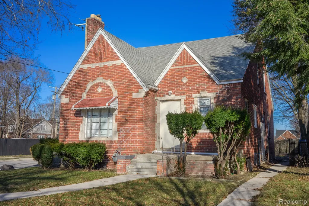 18712 Waltham Street Detroit City MI 48205