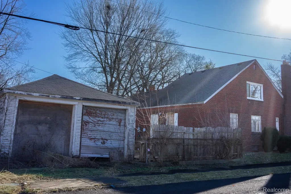 18712 Waltham Street Detroit City MI 48205