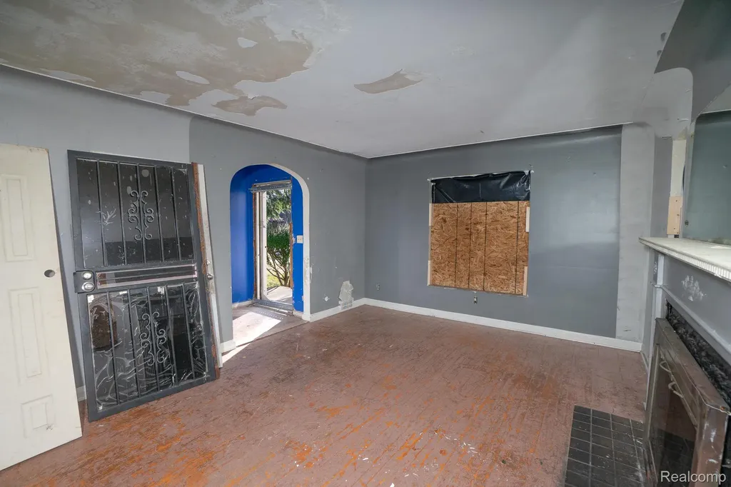 18712 Waltham Street Detroit City MI 48205